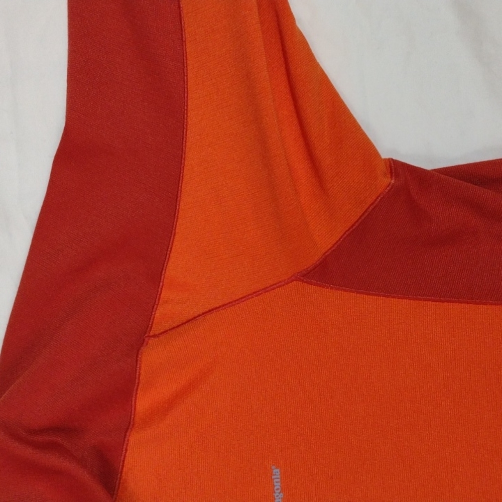 Patagonia Mid Weight Capilene Long Sleeve Shirt - image 5